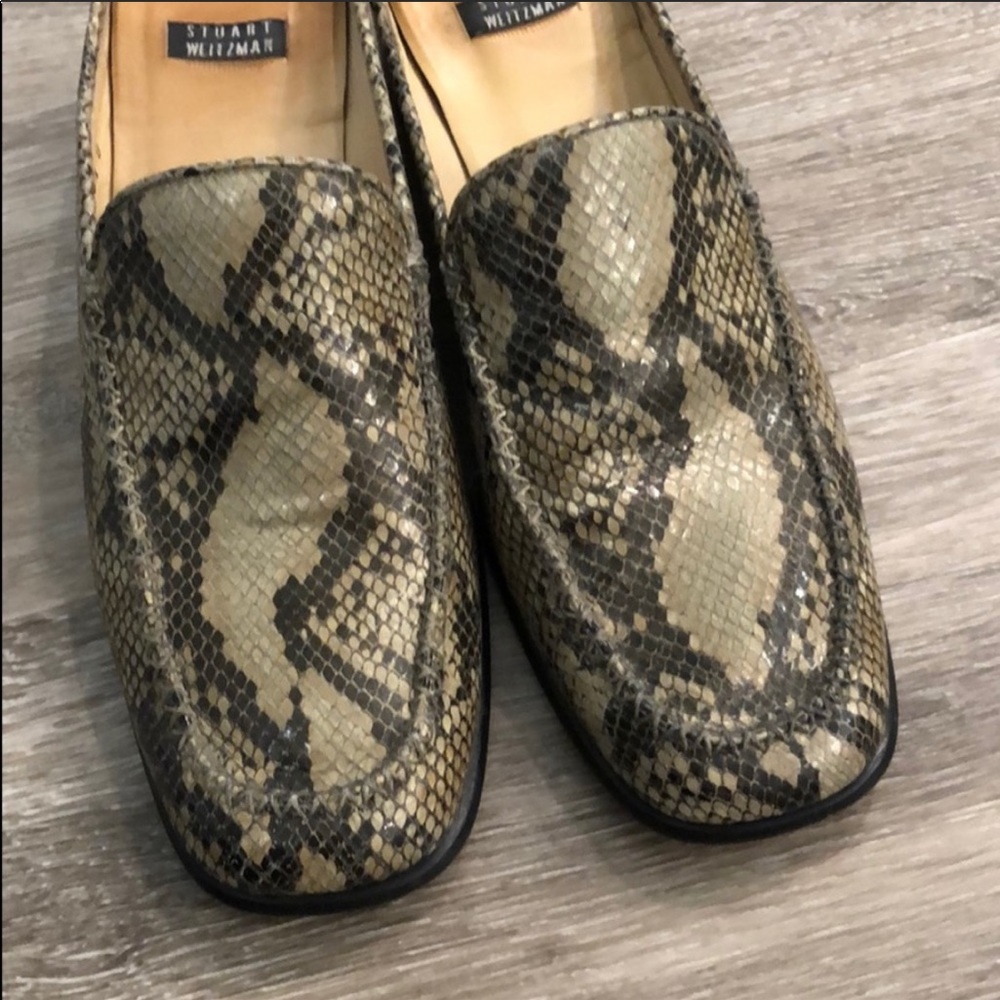 Stuart Weitzman Snake Print Mule 8.5 - image 7